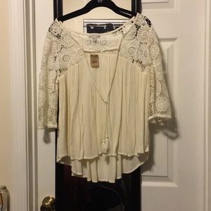 Laced White Sleeved Top
